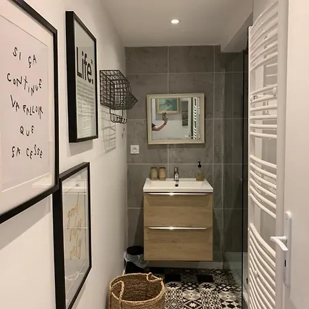 La De 8 Personnes 도빌