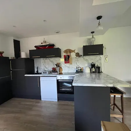 La De 8 Personnes 도빌