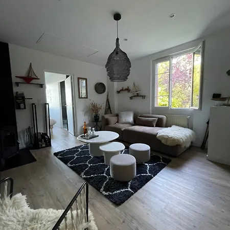 La De 8 Personnes 펜션