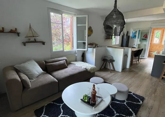 La De 8 Personnes Holiday home Deauville